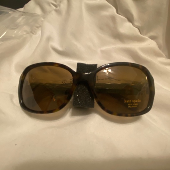 Kate Spade New York women’s polarized sunglasses. Tortoise shell/mint green - Picture 3 of 9